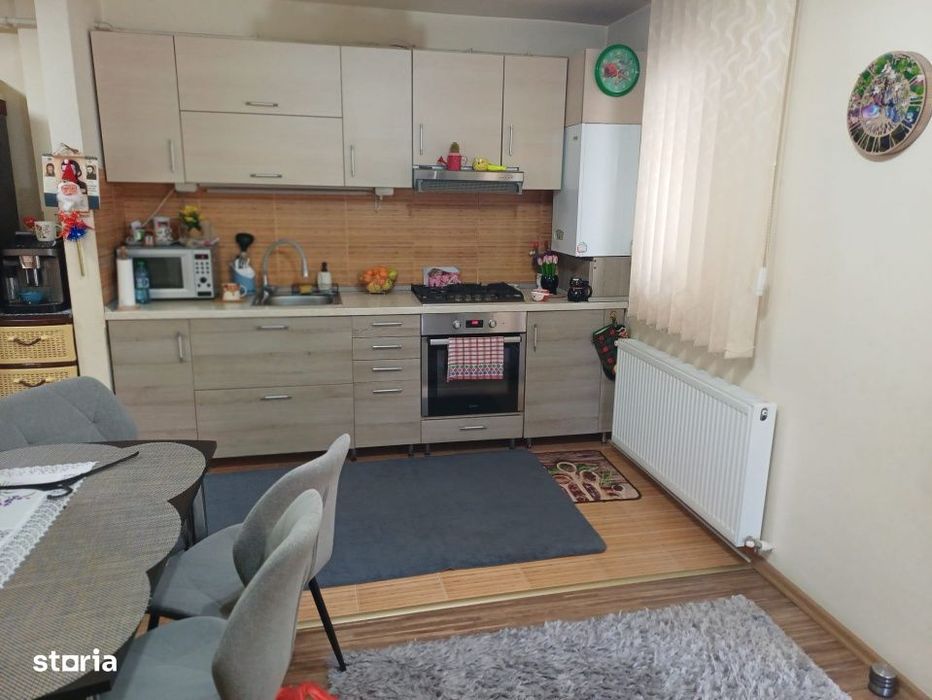 Apartament cu 2 camere, 45 mp, balcon, zona Eroilor — fotografia 1