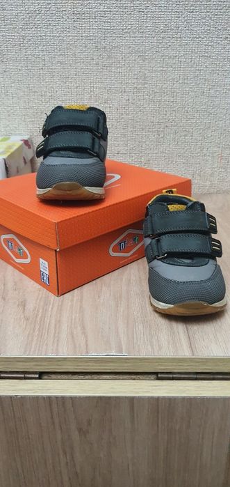 Детская обувь весна-осень.