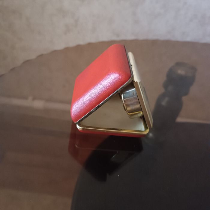 Часы будильник складной