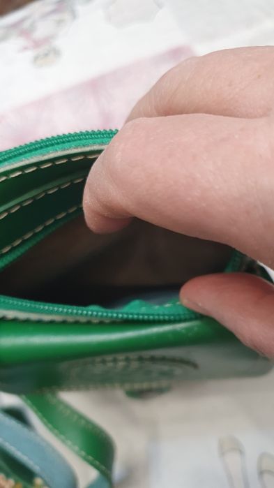 Продам кожаную сумочку с нац арнаментом.