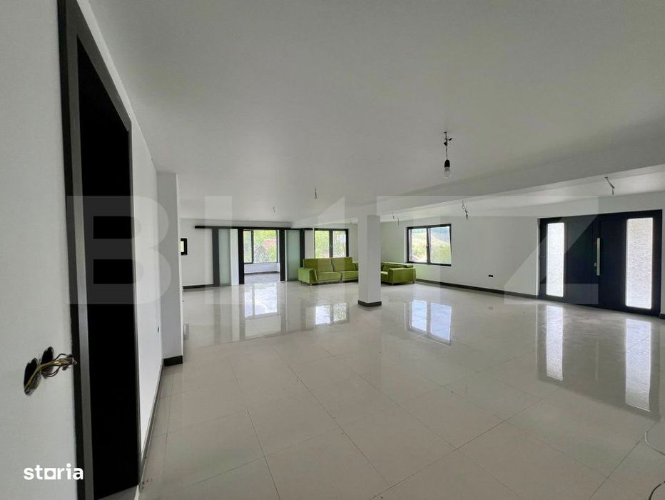 Casa stil mediteranean, 162 mp, teren 2600 mp, zona Silivasu de Campie