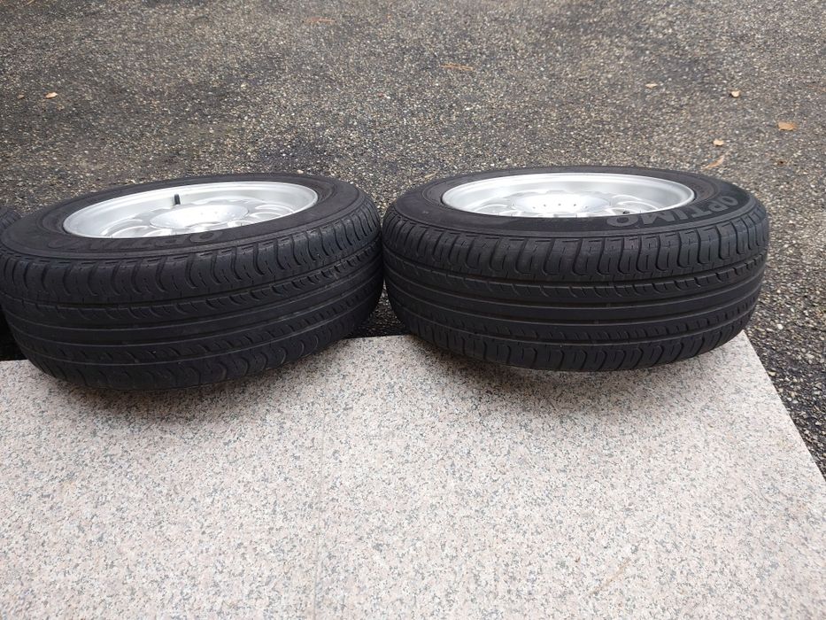 Vând jante cu cauciucuri vară BMW E 39 205/65/15