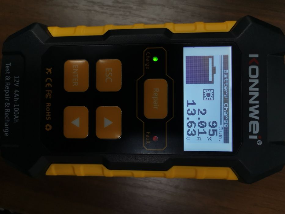 Incarcator redresor 12V 24V diagnoza motocicleta auto 100Ah