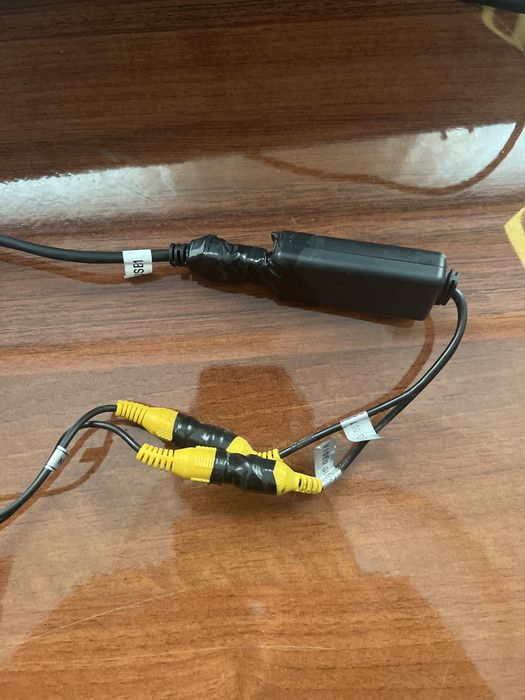 Манитор подголовник