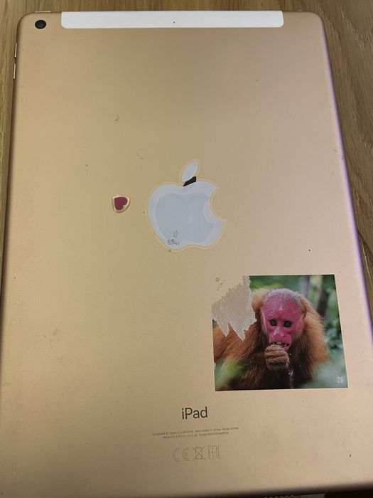 Продавам Apple таблет 32 GB 7th Generation