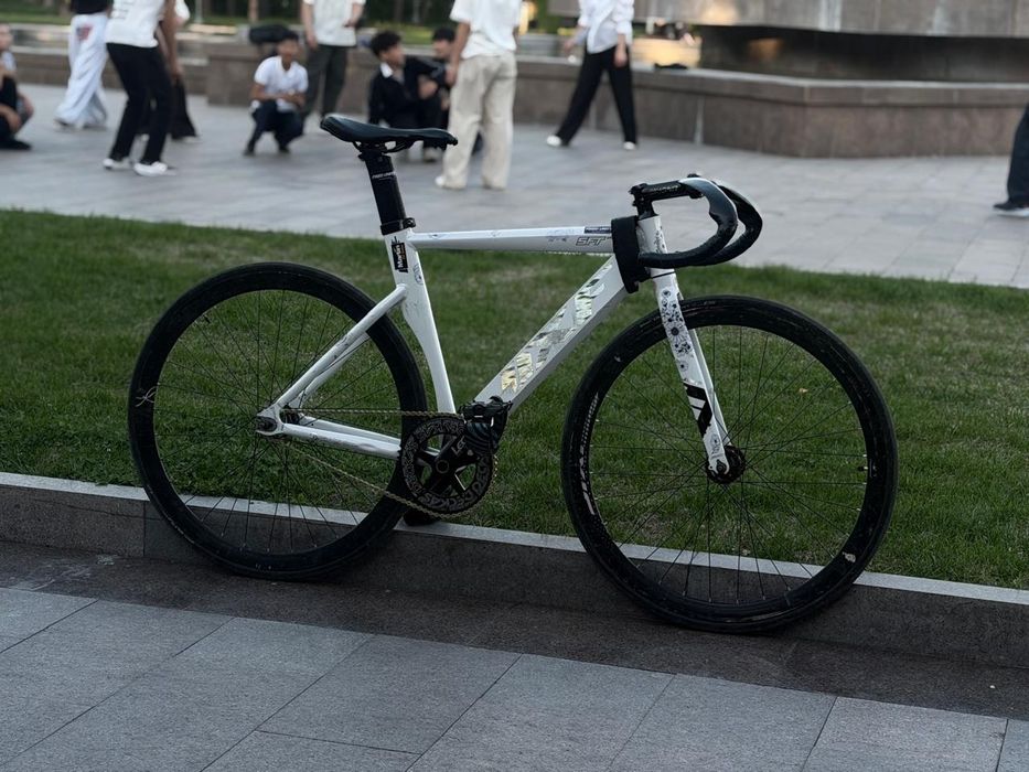 jixf at-7, fixed gear