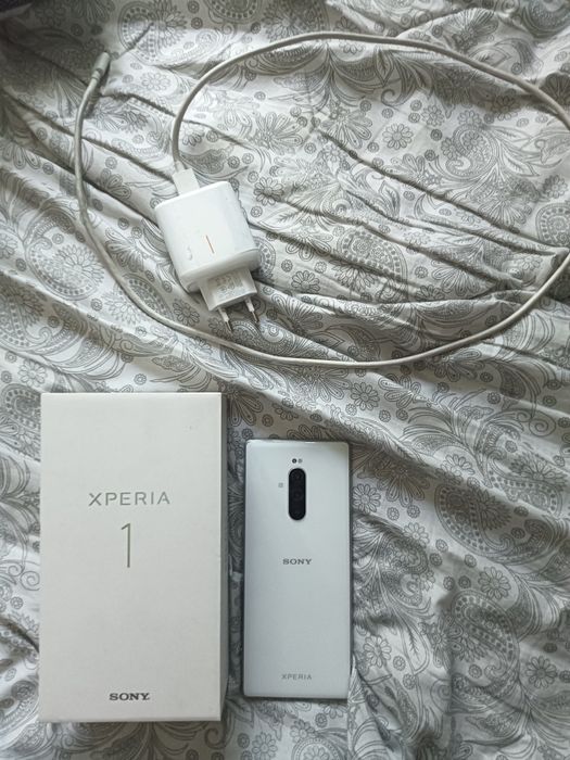 Sony Xperia 1. Mark 1.  2019.