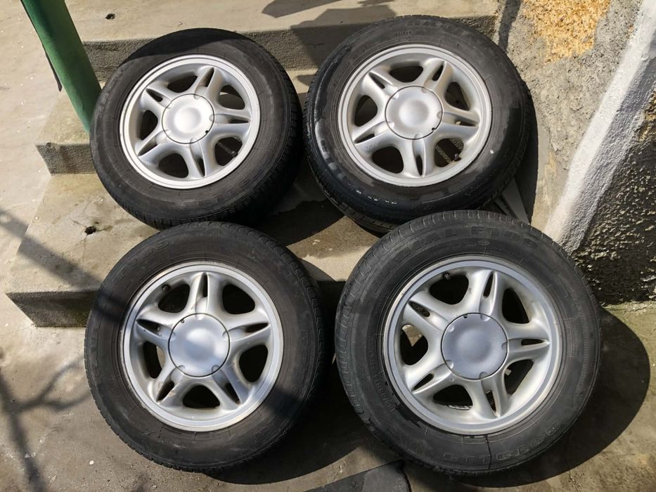 4 летни гуми с джанти