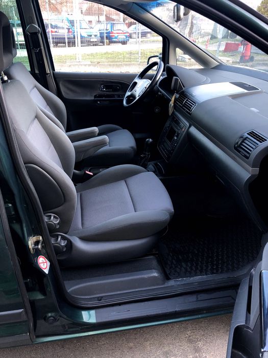 Vând Volkswagen SHARAN 1,9 TDI, 125 CP, an 2004