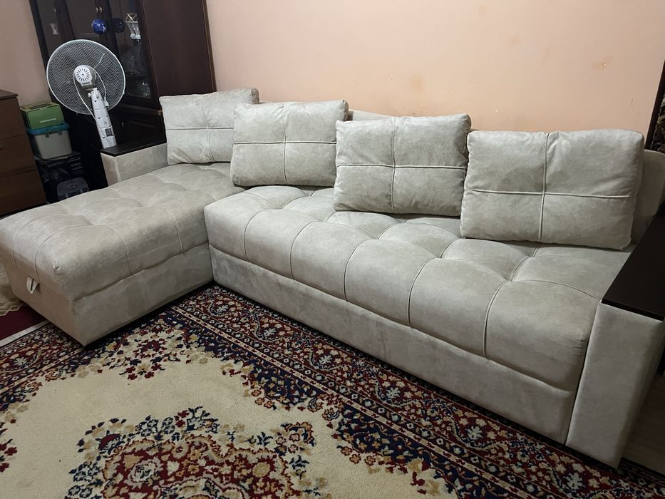 Продам диван,  в очень хорошем состоянии.