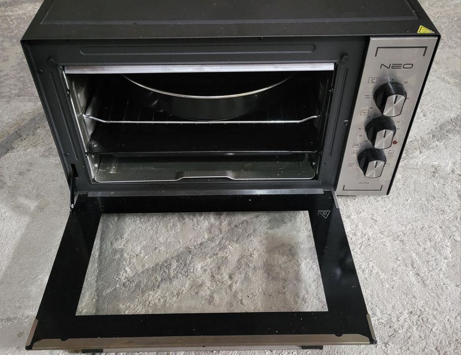 Продам электропечь 25000