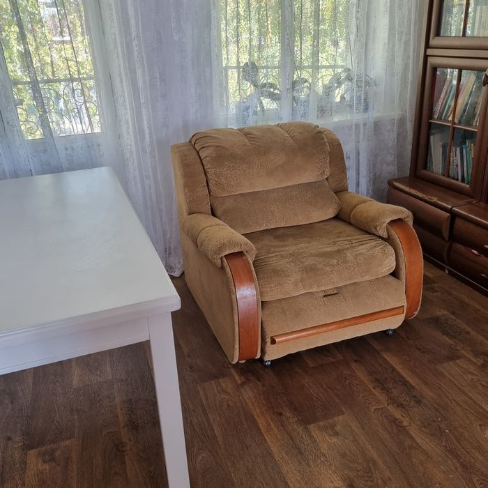 Мягкая мебель срочно продам