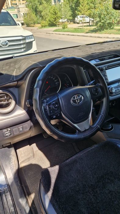 Toyota RAV4 2014г ТОРГ