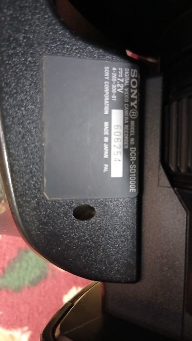 Sony DCR-1000 yaxshi holatda