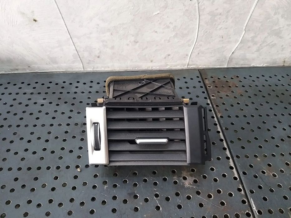 Grila ventilatie bord stanga land rover range rover evoque l538 bj32018b09bb
