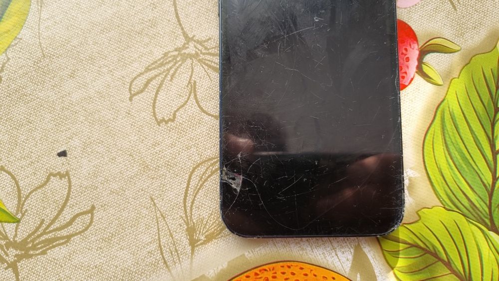 Telefon iphone 12 64gb semi defect