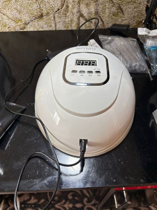 Продам комплект для мастера маникюра!