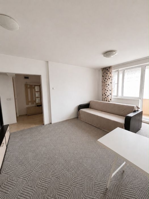 Vand Apartament cu 2 camere Aleea Bizusa Iulius Mall etaj intermediar Persoana Fizica