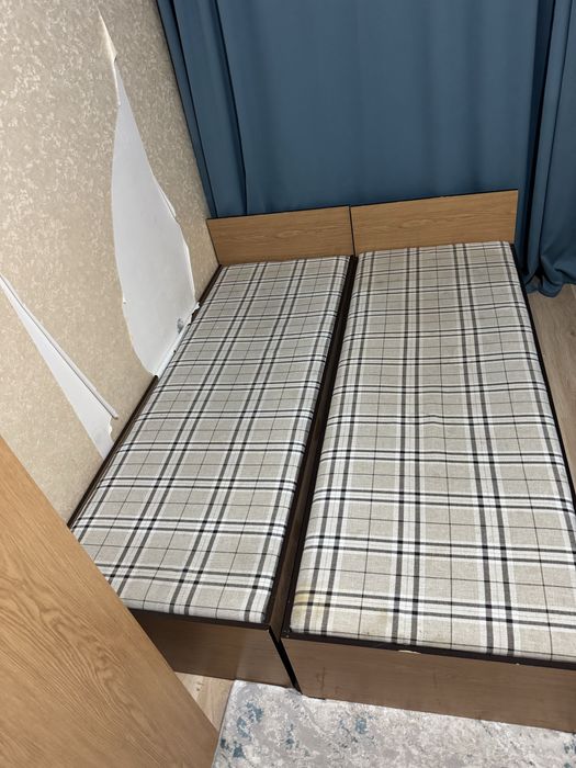 Продам кровать с шкафом