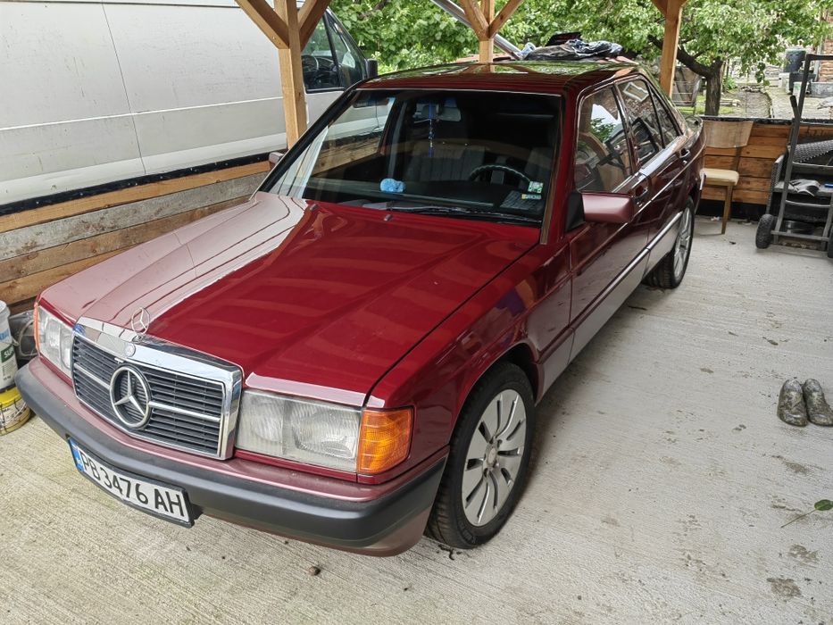 Мерцедес 190 2.5 дизел 1993 година