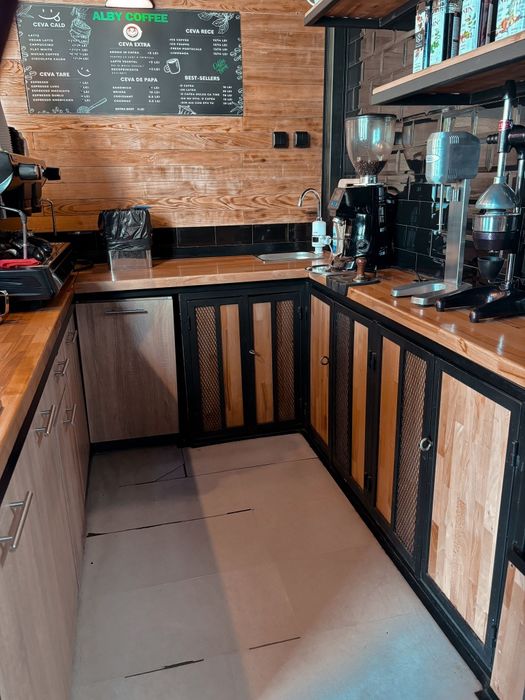 Vând cafenea utilată