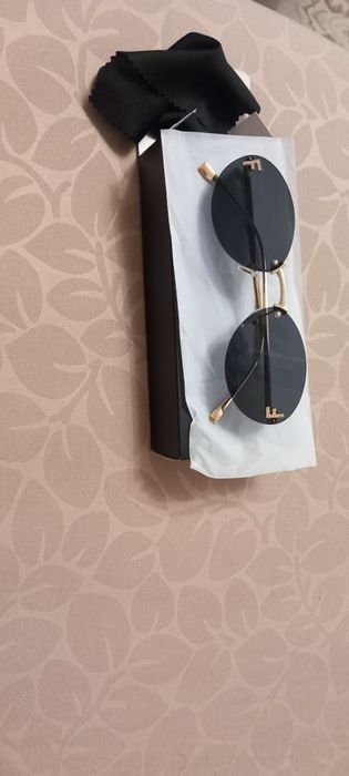 Нови черни очила