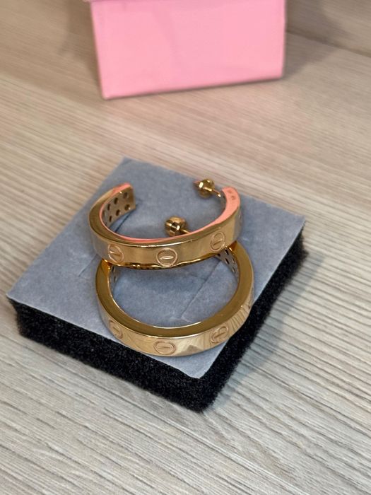 Продам золотые серьги