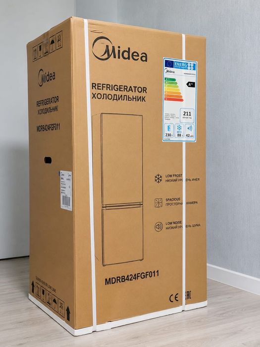 Срочно продам новый холодильник Midea!