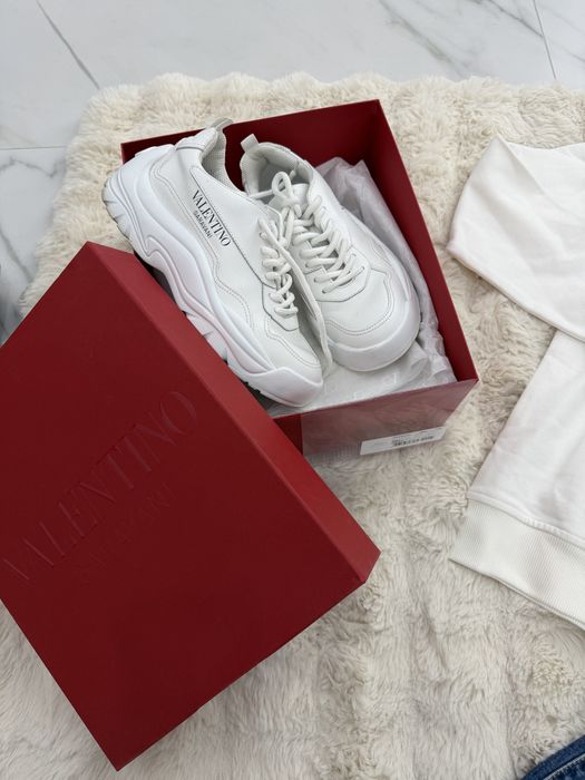 Valentino 35 1/2