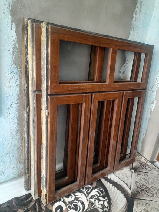 Eshik va oynalar sotiladi