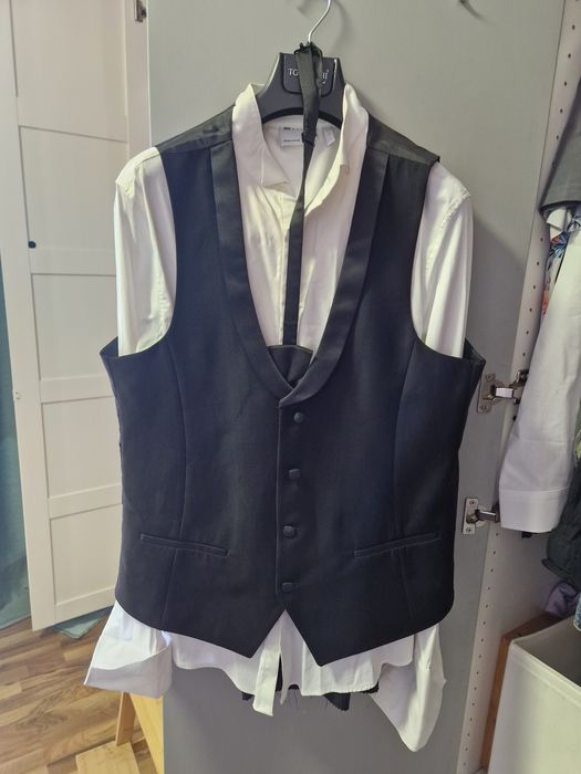 Costum elegant complet bărbați – stare impecabilă (ca nou)