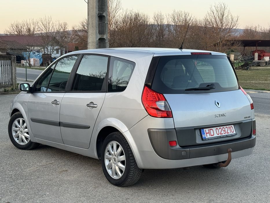 Vând Renault Grand Scenic Motor 2.0 Diesel dCi 150 CP An 2007 E4