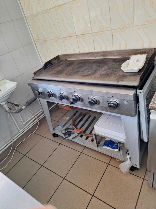 Vand utilaje si ustensile autoservire