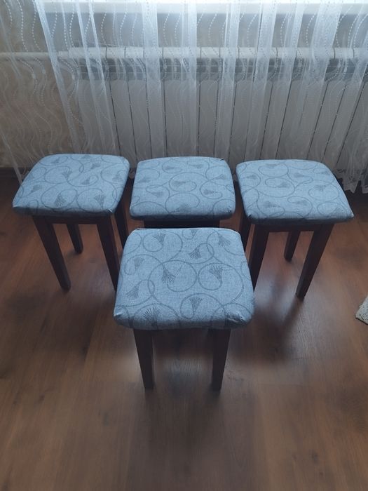 Продам  табуретки