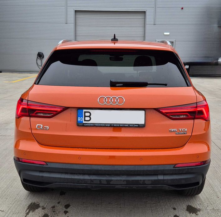 Vand Audi Q3 2.0 35 TDI quattro S tronic S Line 2021 unic proprietar.