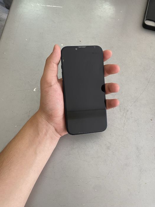 Айфон 13 сатылады