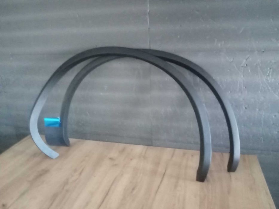 Bandou overfender aripa fata spate VW Touareg 2010-2015