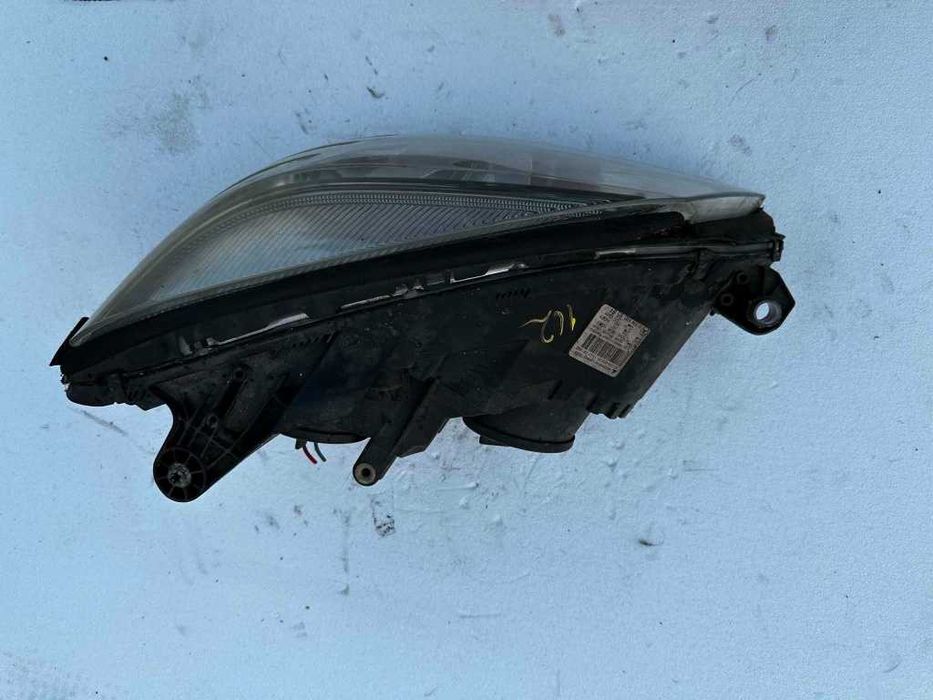 Far stanga mercedes c class w204 a2048208561