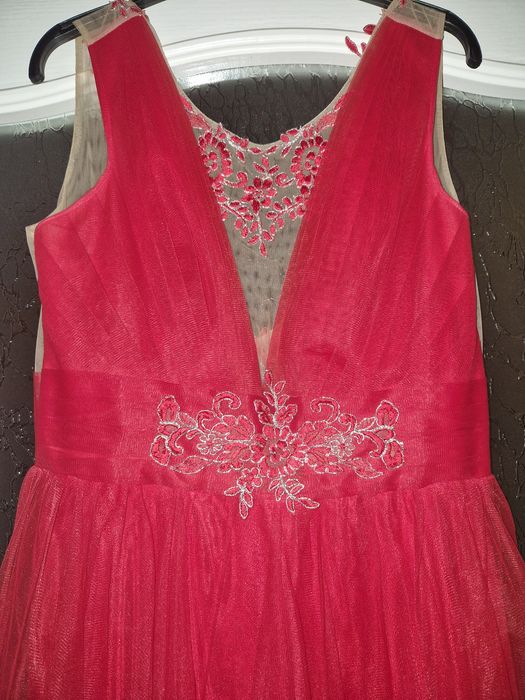 Rochie eleganta de culoare roșie
