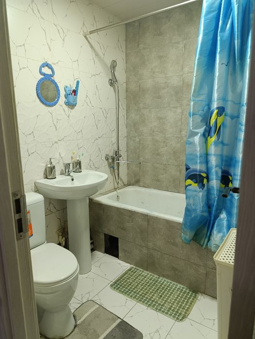 Продается 4-х комнатная на Юнусабаде