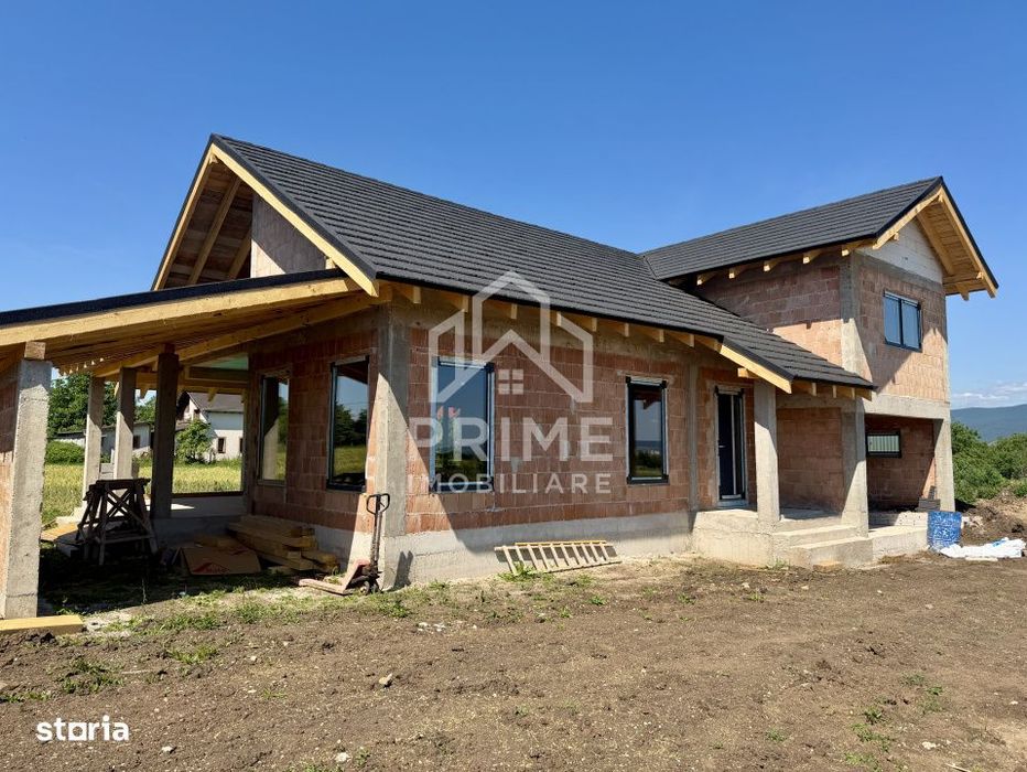 Casa Individuala la rosu | 170 mp | Garaj | Terasa | zona Oarda