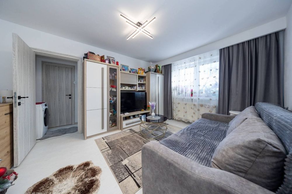 Vând apartament in electroprecizia