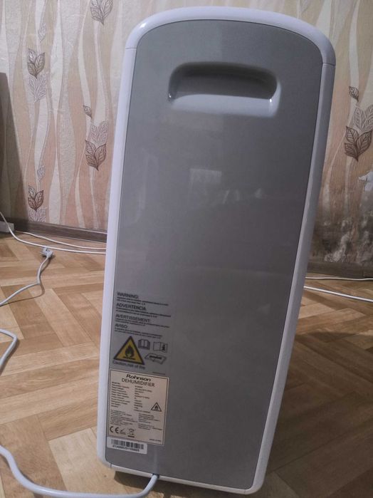 Обезвлажнител на въздух ROHNSON R-92025