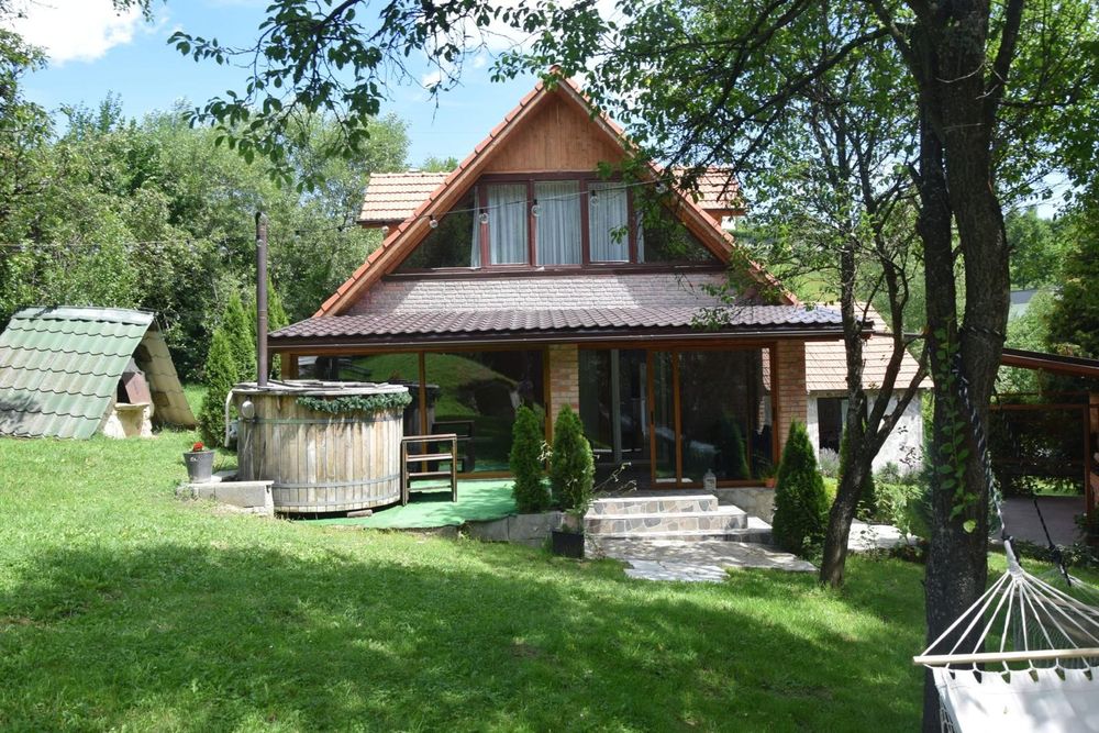 Cabana de inchiriat. Cabana Ana