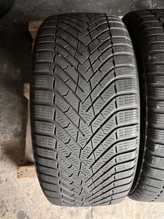 2 anvelope iarna 235/40/20 , Pirelli , DOT 2022