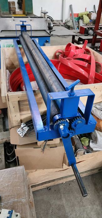 валцовка станоки 1300мм эни.  1.5 мм калинликача ишлов беради.  металл