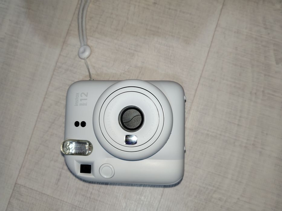 Фотоаппарат Instax mini 12