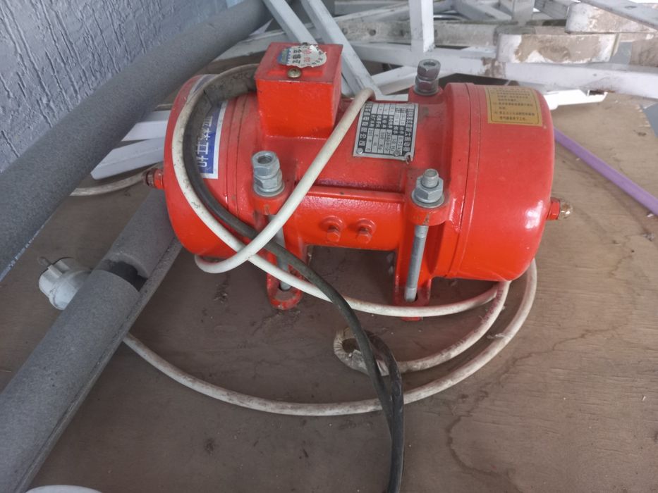 Вибродвигатель 220в