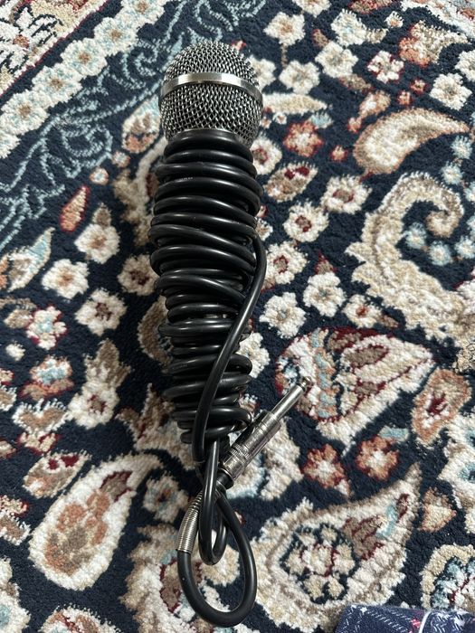 Микрофон проводной б/у
