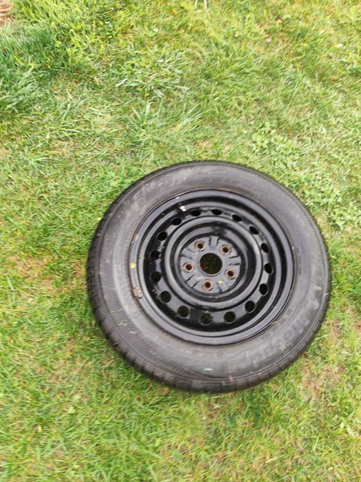 Продам запаску с диском  205/65R15